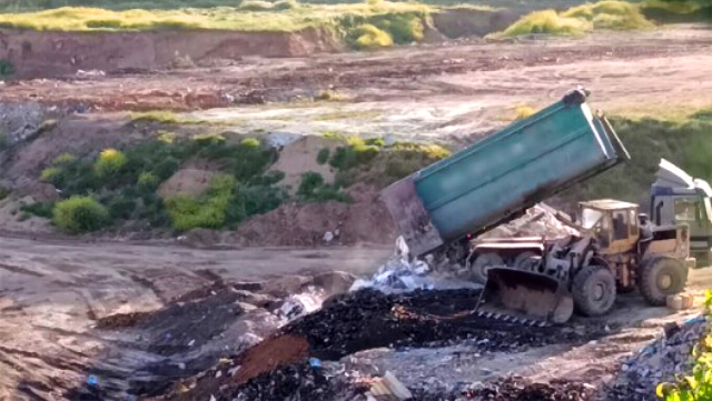 ΚΙΛΚΙΣ: ΕΡΙΧΝΑΝ ΑΝΕΞΕΛΕΓΚΤΑ ΑΠΟΒΛΗΤΑ ΣΕ ΠΑΛΙΟ ΛΑΤΟΜΕΙΟ, ΤΕΣΣΕΡΙΣ ΣΥΛΛΗΨΕΙΣ ΚΑΙ ΔΙΚΟΓΡΑΦΙΑ ΣΕ ΟΚΤΩ ΑΤΟΜΑ