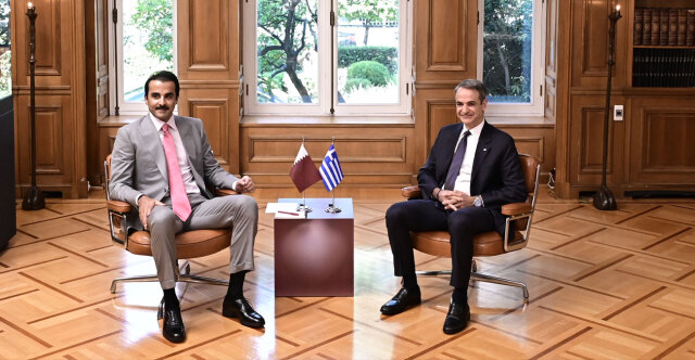 &laquo;&Epsilon;&upsilon;&chi;&alpha;&rho;&iota;&sigma;&tau;ώ &tau;&eta;&nu; &Epsilon;&lambda;&lambda;ά&delta;&alpha; &gamma;&iota;&alpha; &tau;&eta; &sigma;&tau;ά&sigma;&eta; &tau;&eta;&sigmaf;&raquo;: &Omicron; &epsilon;&mu;ί&rho;&eta;&sigmaf; &tau;&omicron;&upsilon; &Kappa;&alpha;&tau;ά&rho; &sigma;&epsilon; &Mu;&eta;&tau;&sigma;&omicron;&tau;ά&kappa;&eta; &mu;&epsilon; &mu;&eta;&nu;ύ&mu;&alpha;&tau;&alpha; &gamma;&iota;&alpha; &nu;έ&epsilon;&sigmaf; &epsilon;&pi;&epsilon;&nu;&delta;ύ&sigma;&epsilon;&iota;&sigmaf; &kappa;&alpha;&iota; &epsilon;&pi;&alpha;ί&nu;&omicron;&upsilon;&sigmaf; &gamma;&iota;&alpha; &tau;&eta;&nu; &epsilon;&lambda;&lambda;&eta;&nu;&iota;&kappa;ή &omicron;&iota;&kappa;&omicron; class=