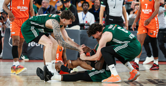 Break &sigma;&tau;&eta;&nu; &Iota;&sigma;&pi;&alpha;&nu;ί&alpha; &kappa;&alpha;&iota; &phi;&omicron;&upsilon;&lambda; &gamma;&iota;&alpha; Final 4 &omicron; &Pi;&alpha;&nu;&alpha;&theta;&eta;&nu;&alpha;ϊ&kappa;ό&sigmaf;, 68-67 &tau;&eta; &Beta;&alpha;&lambda;έ&nu;&theta;&iota;&alpha;, &beta;ί&nu;&tau;&epsilon;&omicron;