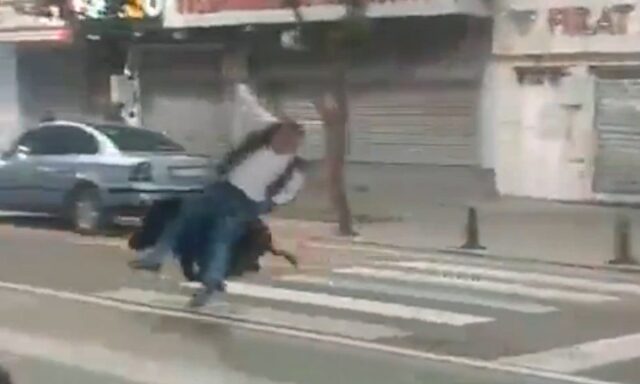 &Alpha;&gamma;&rho;&iota;&omicron;&gamma;&omicron;ύ&rho;&omicron;&upsilon;&nu;&omicron; &epsilon;&iota;&sigma;έ&beta;&alpha;&lambda;&epsilon; &sigma;&epsilon; &pi;&omicron;&lambda;&upsilon;&sigma;ύ&chi;&nu;&alpha;&sigma;&tau;&omicron; &delta;&rho;ό&mu;&omicron; &tau;&eta;&sigmaf; &Tau;&omicron;&upsilon;&rho;&kappa;ί&alpha;&sigmaf; &kappa;&alpha;&iota; ά&rho;&chi;&iota;&sigma;&epsilon; &nu;&alpha; &tau;&rho;έ&chi;&epsilon;&iota; &tau;&rho;&alpha;&upsilon;&mu;&alpha;&tau;ί&zeta;&omicron;&nu;&tau;&alpha;&sigmaf; &tau;&rho;ί&alpha; ά&tau;&omicron;&mu;&alpha;, &delta;&epsilon;ί&tau;&epsilon; &beta;ί&nu;&tau;&epsilon;&omicron;