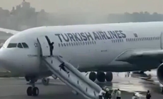 Φωτιά σε αεροσκάφος της Turkish Airlines με σχεδόν 300 επιβαίνοντες, δείτε βίντεο | Επικαιρότητα στο PlusTV.gr