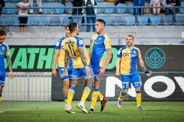 &Alpha;&sigma;&tau;έ&rho;&alpha;&sigmaf; &Tau;&rho;ί&pi;&omicron;&lambda;&eta;&sigmaf; - &Pi;&alpha;&nu;&sigma;&epsilon;&rho;&rho;&alpha;ϊ&kappa;ό&sigmaf; 1-0: &Nu;ί&kappa;&eta; &mu;&iota;&sigma;ή &pi;&alpha;&rho;&alpha;&mu;&omicron;&nu;ή &gamma;&iota;&alpha; &tau;&omicron;&upsilon;&sigmaf; &Alpha;&rho;&kappa;ά&delta;&epsilon;&sigmaf; &mu;&epsilon; &sigma;&kappa;ό&rho;&epsilon;&rho; &tau;&omicron;&nu; &Mu;&alpha;&kappa;έ&nu;&tau;&alpha;, &delta;&epsilon;ί&tau;&epsilon; &tau;&omicron; &gamma;&kappa;&omicron;&lambda;
