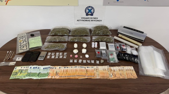 ΣΥΝΕΛΗΦΘΗ 39ΧΡΟΝΟΣ ΣΤΗ ΜΥΚΟΝΟ ΓΙΑ ΔΙΑΚΙΝΗΣΗ ΝΑΡΚΩΤΙΚΩΝ: ΒΡΕΘΗΚΕ ΣΤΗΝ ΚΑΤΟΧΗ ΤΟΥ ΚΟΚΑΐΝΗ, ΚΑΝΝΑΒΗ ΚΑΙ 6.000 ΕΥΡΩ