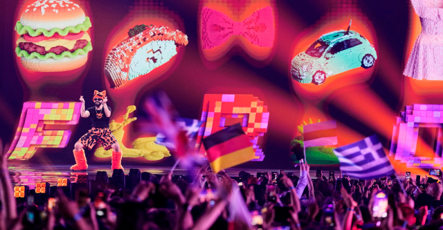 Eurovision: &Omicron;&iota; &alpha;&nu;&tau;&iota;&delta;&rho;ά&sigma;&epsilon;&iota;&sigmaf; &sigma;&tau;&omicron; &sigma;&tau;ά&delta;&iota;&omicron; &tau;&eta; &sigma;&tau;&iota;&gamma;&mu;ή &tau;&eta;&sigmaf; &alpha;&nu;&alpha;&kappa;&omicron;ί&nu;&omega;&sigma;&eta;&sigmaf; &tau;&eta;&sigmaf; &pi;&rho;ό&kappa;&rho;&iota;&sigma;&eta;&sigmaf; &tau;&omicron;&upsilon; &Alpha;&kappa;ύ&lambda;&alpha; &sigma;&tau;&omicron;&nu; &tau;&epsilon;&lambda;&iota;&kappa;ό