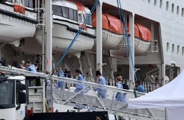 &Gamma;&alpha;&lambda;&lambda;ί&alpha;: &Sigma;&epsilon; &kappa;&alpha;&rho;&alpha;&nu;&tau;ί&nu;&alpha; &pi;ά&nu;&omega; &alpha;&pi;ό 1.700 ά&tau;&omicron;&mu;&alpha; &sigma;&epsilon; &kappa;&rho;&omicron;&upsilon;&alpha;&zeta;&iota;&epsilon;&rho;ό&pi;&lambda;&omicron;&iota;&omicron; &sigma;&tau;&omicron; &Mu;&pi;&omicron;&rho;&nu;&tau;ό &mu;&epsilon;&tau;ά &alpha;&pi;ό &theta;ά&nu;&alpha;&tau;&omicron; &epsilon;&pi;&iota;&beta;ά&tau;&eta;