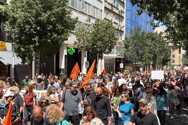 &Sigma;&upsilon;&gamma;&kappa;έ&nu;&tau;&rho;&omega;&sigma;&eta; &kappa;&alpha;&iota; &pi;&omicron;&rho;&epsilon;ί&alpha; &tau;&eta;&sigmaf; &Alpha;&Delta;&Epsilon;&Delta;&Upsilon; &sigma;&tau;&omicron; &kappa;έ&nu;&tau;&rho;&omicron; &tau;&eta;&sigmaf; &Alpha;&theta;ή&nu;&alpha;&sigmaf;, &delta;&epsilon;ί&tau;&epsilon; &beta;ί&nu;&tau;&epsilon;&omicron;