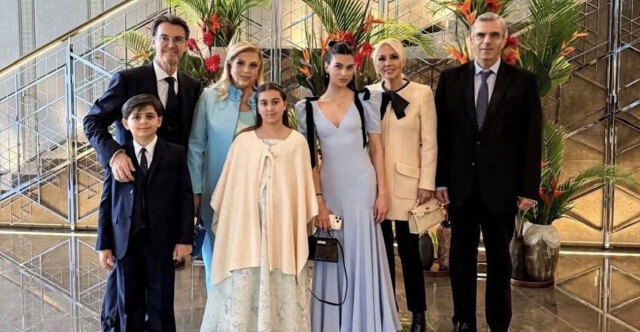 Η οικογένεια Χατζηιωάννου στο Μπάκιγχαμ, σε φιλανθρωπική εκδήλωση του Βασιλιά Καρόλου | Επικαιρότητα στο PlusTV.gr