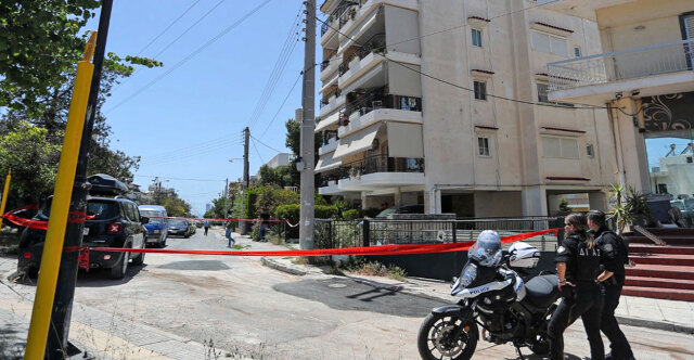 Πέθανε και η δεύτερη 17χρονη μαθήτρια που έκανε τη βουτιά θανάτου από πολυκατοικία στην Ηλιούπολη