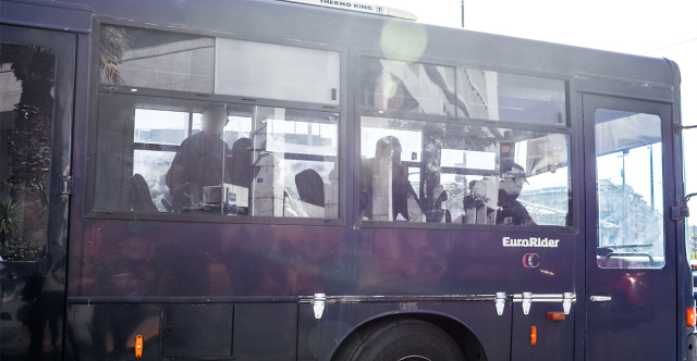 &Sigma;&tau;&eta; &phi;&upsilon;&lambda;&alpha;&kappa;ή 6 &alpha;&pi;ό &tau;&omicron;&upsilon;&sigmaf; &kappa;&alpha;&tau;&eta;&gamma;&omicron;&rho;&omicron;ύ&mu;&epsilon;&nu;&omicron;&upsilon;&sigmaf; &gamma;&iota;&alpha; &tau;&eta; &lambda;&eta;&sigma;&tau;&epsilon;ί&alpha; &sigma;&epsilon; &tau;&rho;ά&pi;&epsilon;&zeta;&alpha; &sigma;&tau;&eta;&nu; &Kappa;ά&tau;&omega; &Tau;&iota;&theta;&omicron;&rho;έ&alpha; - &Epsilon;&pi;&epsilon;&iota;&sigma;ό&delta;&iota;&alpha; &sigma;&tau;&eta;&nu; &Epsilon;&upsilon;&epsilon;&lambda;&pi;ί&delta;&omega;&nu;