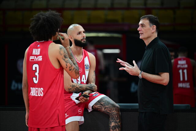 &Omicron;&lambda;&upsilon;&mu;&pi;&iota;&alpha;&kappa;ό&sigmaf;: &Omicron;&iota; &pi;&alpha;ί&kappa;&tau;&epsilon;&sigmaf; &pi;&epsilon;&rho;&iota;&gamma;&rho;ά&phi;&omicron;&upsilon;&nu; &tau;&omicron; Final 4 &mu;&epsilon; &mu;&iota;&alpha; &lambda;έ&xi;&eta;, &delta;&epsilon;ί&tau;&epsilon; &beta;ί&nu;&tau;&epsilon;&omicron;