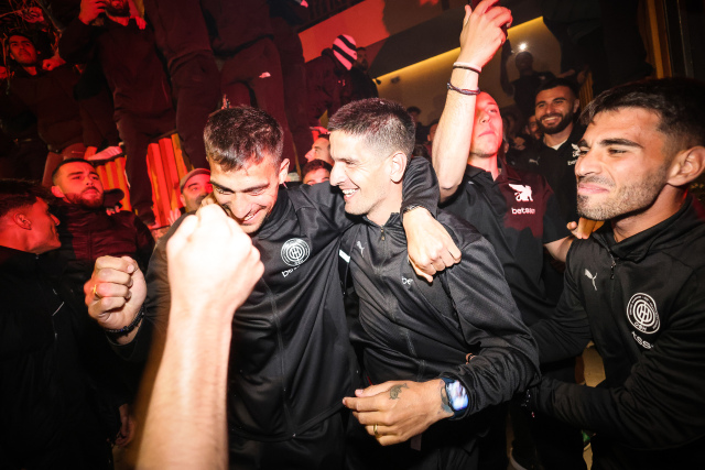 &Kappa;ύ&mu;&alpha; &alpha;&pi;&omicron;&chi;&omega;&rho;ή&sigma;&epsilon;&omega;&nu; &sigma;&tau;&omicron;&nu; &Omicron;&Phi;&Eta;: &Pi;&alpha;&rho;&epsilon;&lambda;&theta;ό&nu; &omicron;&iota; &Nu;έ&iota;&rho;&alpha;, &Lambda;&alpha;&mu;&pi;&rho;ό&pi;&omicron;&upsilon;&lambda;&omicron;&sigmaf; &kappa;&alpha;&iota; &Chi;&alpha;&tau;&zeta;&eta;&theta;&epsilon;&omicron;&delta;&omega;&rho;ί&delta;&eta;&sigmaf;