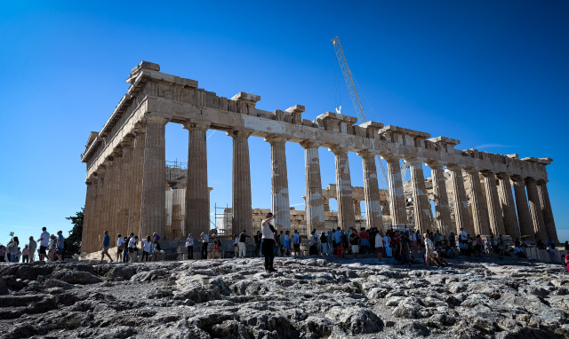 «ΠΑΡΑΘΥΡΟ» ΕΠΙΣΤΡΟΦΗΣ ΘΡΑΥΣΜΑΤΩΝ ΤΟΥ ΠΑΡΘΕΝΩΝΑ ΑΠΟ ΤΟ ΛΟΥΒΡΟ ΑΝΟΙΓΕΙ Η ΝΕΑ ΓΑΛΛΙΚΗ ΝΟΜΟΘΕΣΙΑ