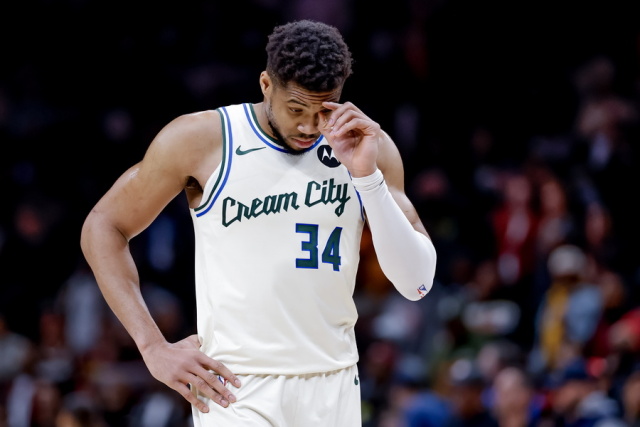 &Alpha;&nu;&tau;&epsilon;&tau;&omicron;&kappa;&omicron;ύ&nu;&mu;&pi;&omicron;: &Omicron;&iota; &pi;&alpha;ί&kappa;&tau;&epsilon;&sigmaf; &tau;&omicron;&upsilon; NBA &theta;&epsilon;&omega;&rho;&omicron;ύ&nu; ό&tau;&iota; &theta;&alpha; &pi;&alpha;&rho;&alpha;&mu;&epsilon;ί&nu;&epsilon;&iota; &sigma;&tau;&omicron;&upsilon;&sigmaf; &Mu;&pi;&alpha;&kappa;&sigmaf;!