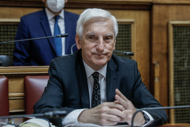 &Mu;&epsilon; &tau;&eta;&nu; &alpha;&kappa;&rho;ό&alpha;&sigma;&eta; &Delta;&epsilon;&mu;ί&rho;&eta; &sigma;&upsilon;&nu;&epsilon;&delta;&rho;&iota;ά&zeta;&epsilon;&iota; &eta; &Epsilon;&pi;&iota;&tau;&rho;&omicron;&pi;ή &Theta;&epsilon;&sigma;&mu;ώ&nu; &kappa;&alpha;&iota; &Delta;&iota;&alpha;&phi;ά&nu;&epsilon;&iota;&alpha;&sigmaf;, &omicron; &epsilon;&iota;&sigma;&alpha;&gamma;&gamma;&epsilon;&lambda;έ&alpha;&sigmaf; &tau;&omicron;&upsilon; &Alpha;&rho;&epsilon;ί&omicron;&upsilon; &Pi;ά&gamma;&omicron;&upsilon; &epsilon;&nu;&eta;&mu;έ&rho;&omega;&sigma;&epsilon; ό&tau;&iota; &delta;&epsilon;&nu; &theta;&alpha; &pi;&rho;&omicron;&sigma;έ&lambda;&theta;&epsilon;&iota;