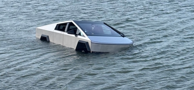&Delta;&epsilon;ί&tau;&epsilon; &beta;ί&nu;&tau;&epsilon;&omicron;: &Omicron;&delta;&eta;&gamma;ό&sigmaf; &sigma;&tau;&omicron; &Tau;έ&xi;&alpha;&sigmaf; έ&rho;&iota;&xi;&epsilon; Tesla &sigma;&epsilon; &lambda;ί&mu;&nu;&eta; &gamma;&iota;&alpha; &nu;&alpha;... &tau;&epsilon;&sigma;&tau;ά&rho;&epsilon;&iota; &tau;&iota;&sigmaf; &delta;&upsilon;&nu;&alpha;&tau;ό&tau;&eta;&tau;έ&sigmaf; &tau;&omicron;&upsilon;, &tau;&epsilon;&lambda;&iota;&kappa;ά &beta;&upsilon;&theta;ί&sigma;&tau;&eta;&kappa;&epsilon; &kappa;&alpha;&iota; &sigma;&upsilon;&nu;&epsilon;&lambda;ή&phi;&theta;&eta;