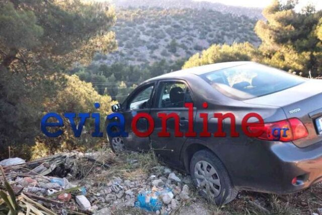 ΑΥΤΟΚΙΝΗΤΟ ΣΤΗ ΧΑΛΚΙΔΑ ΕΞΕΤΡΑΠΗ ΤΗΣ ΠΟΡΕΙΑΣ ΤΟΥ ΚΑΙ ΣΤΑΜΑΤΗΣΕ ΜΙΑ ΑΝΑΣΑ ΑΠΟ ΤΟ ΓΚΡΕΜΟ