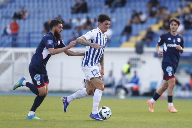 &Mu;&epsilon; &kappa;&alpha;&rho;έ &tau;&epsilon;&rho;&mu;ά&tau;&omega;&nu; &tau;&omicron;&upsilon; &Tau;&sigma;&omicron;ύ&mu;&pi;&epsilon;&rho; &omicron; &Alpha;&tau;&rho;ό&mu;&eta;&tau;&omicron;&sigmaf; 6-0 &tau;&omicron;&nu; &Pi;&alpha;&nu;&sigma;&epsilon;&rho;&rho;&alpha;ϊ&kappa;ό &sigma;&tau;&omicron; &Pi;&epsilon;&rho;&iota;&sigma;&tau;έ&rho;&iota;, &delta;&epsilon;ί&tau;&epsilon; &tau;&alpha; &gamma;&kappa;&omicron;&lambda;