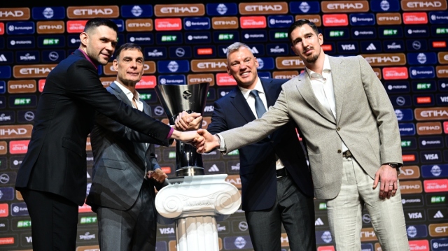 &Mu;&pi;&alpha;&rho;&tau;&zeta;ώ&kappa;&alpha;&sigmaf; &gamma;&iota;&alpha; &tau;&omicron; Final Four &tau;&eta;&sigmaf; Euroleague: &Pi;&omicron;&lambda;&lambda;έ&sigmaf; &phi;&omicron;&rho;έ&sigmaf; &epsilon;ί&nu;&alpha;&iota; &omicron; &Theta;&epsilon;ό&sigmaf; ή &omicron; &Gamma;&iota;&omicron;&upsilon;&lambda;, &alpha;&lambda;&lambda;ά &theta;&alpha; &pi;&alpha;&lambda;έ&psi;&omicron;&upsilon;&mu;&epsilon; &gamma;&iota;&alpha; &nu;&alpha; &kappa;&alpha;&tau;&alpha;&kappa;&tau;ή&sigma;&omicron;&upsilon;&mu;&epsilon; &tau;&omicron; &tau;&rho;ό&pi;&alpha;&iota;&omicron;