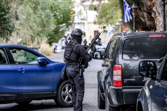 &Sigma;&tau;&omicron;&nu; &epsilon;&iota;&sigma;&alpha;&gamma;&gamma;&epsilon;&lambda;έ&alpha; &omicron;&iota; 16 &gamma;&iota;&alpha; &tau;&eta; &laquo;&sigma;&upsilon;&mu;&mu;&omicron;&rho;ί&alpha; &tau;&eta;&sigmaf; &Kappa;&rho;ή&tau;&eta;&sigmaf;&raquo;: &Nu;&alpha;&rho;&kappa;&omega;&tau;&iota;&kappa;ά, ό&pi;&lambda;&alpha; &kappa;&alpha;&iota; &alpha;&pi;ά&tau;&eta; &mu;&epsilon; &epsilon;&pi;&iota;&delta;&omicron;&tau;ή&sigma;&epsilon;&iota;&sigmaf; &Omicron;&Pi;&Epsilon;&Kappa;&Epsilon;&Pi;&Epsilon;