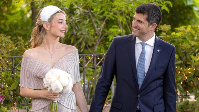 &Pi;&alpha;&nu;&tau;&rho;&epsilon;ύ&tau;&eta;&kappa;&epsilon; &mu;&epsilon; &pi;&omicron;&lambda;&iota;&tau;&iota;&kappa;ό &gamma;ά&mu;&omicron; &omicron; &Delta;ή&mu;&alpha;&rho;&chi;&omicron;&sigmaf; &Kappa;&eta;&phi;&iota;&sigma;&iota;ά&sigmaf;, &Beta;&alpha;&sigma;ί&lambda;&eta;&sigmaf; &Xi;&upsilon;&pi;&omicron;&lambda;&upsilon;&tau;ά&sigmaf;