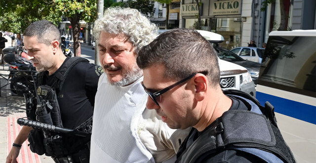 «ΨΑΧΝΟΥΜΕ ΤΟΝ ΑΝΤΩΝΗ ΜΕ ΤΑ ΤΑΤΟΥΑΖ ΣΤΟ ΑΙΓΙΟ»: ΤΟ ΣΗΜΑ ΤΗΣ INTERPOL ΓΙΑ ΤΟΝ ΔΑΛΑΜΑΓΚΑ ΣΤΗΝ ΕΛΑΣ ΚΑΙ Η ΚΑΤΑΓΓΕΛΙΑ ΓΙΑ ΕΝΔΟΟΙΚΟΓΕΝΕΙΑΚΗ ΒΙΑ ΑΠΟ ΤΗ ΜΗΤΕΡΑ ΤΟΥ