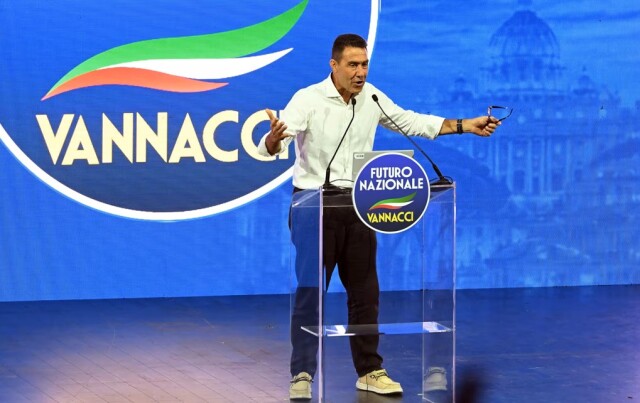 ΑΝΟΔΟΣ ΤΗΣ ΑΚΡΑΣ ΔΕΞΙΑΣ ΣΤΗΝ ΙΤΑΛΙΑ: ΣΤΟ 5,3% ΤΟ ΝΕΟ ΚΟΜΜΑ ΤΟΥ ΣΤΡΑΤΗΓΟΥ ΒΑΝΑΤΣΙ