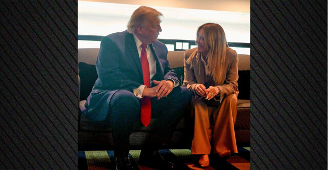 ΔΙΝΕΙ ΣΥΝΕΧΕΙΑ Ο ΤΡΑΜΠ ΣΤΗΝ ΚΟΝΤΡΑ ΜΕ ΤΗ ΜΕΛΟΝΙ: «ΜΕ ΣΤΗΡΙΖΕ ΦΑΝΑΤΙΚΑ, ΤΩΡΑ ΔΕΝ ΤΗΝ ΘΕΛΩ ΟΥΤΕ ΩΣ ΦΑΝ»