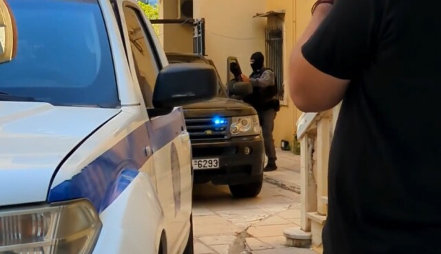 Σοβαρά μέτρα ασφαλείας για τον Σκοπιανό στα δικαστήρια Χανίων ενώ συγγενείς της Σταυρούλας τον αποκαλούσαν δολοφόνο