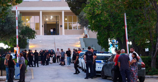 Προληπτική εκκένωση του Σισμανόγλειου λόγω καπνού μετά από φωτιά σε δωμάτιο της Α΄ Παθολογικής