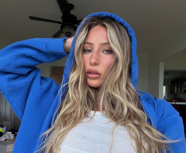 BEACH WAVES: ΠΩΣ ΘΑ ΠΕΤΥΧΕΤΕ ΤΟ ΠΙΟ ΑΝΕΠΙΤΗΔΕΥΤΟ HAIR LOOK ΤΟΥ ΚΑΛΟΚΑΙΡΙΟΥ