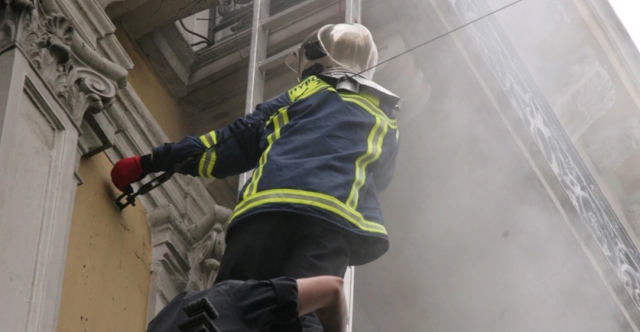 Η 46χρονη που κατηγορείται για τη Marfin επικοινώνησε με τις Αρχές και επιστρέφει στην Ελλάδα από τη Μεγάλη Βρετανία
