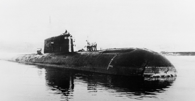ΜΙΑ ΣΟΒΙΕΤΙΚΗ ΠΥΡΗΝΙΚΗ ΩΡΟΛΟΓΙΑΚΗ ΒΟΜΒΑ ΠΟΥ ΣΑΠΙΖΕΙ ΣΤΟΝ ΒΥΘΟ ΤΗΣ ΘΑΛΑΣΣΑΣ, ΓΙΑΤΙ ΤΟ ΚΟΜΣΟΜΟΛΕΤΣ ΑΠΟΤΕΛΕΙ ΑΚΟΜΑ ΑΠΕΙΛΗ