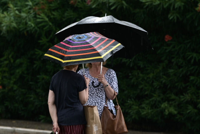 Πέφτει η θερμοκρασία σήμερα, πού θα βρέξει, αναλυτικά η πρόγνωση της ΕΜΥ μέχρι και την Κυριακή