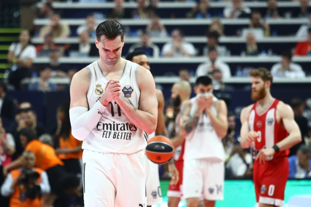 Στο NBA ο Χεζόνια, συμφώνησε με το Κλίβελαντ για έναν χρόνο | Επικαιρότητα στο PlusTV.gr