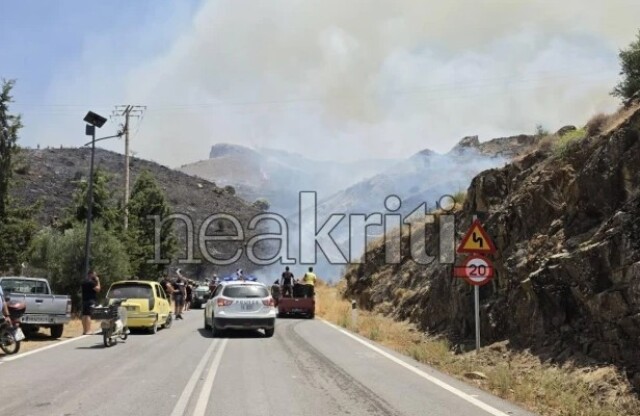 Φωτιά στο Ηράκλειο Κρήτης: 112 για  ετοιμότητα στην περιοχή της Αληθινής, σηκώθηκαν 2 ελικόπτερα