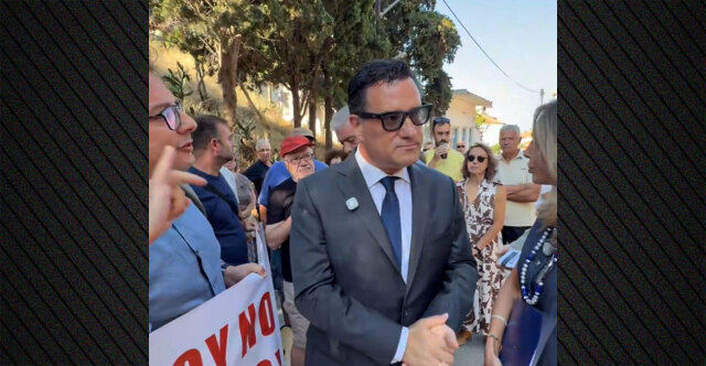 Ο Αδωνις Γεωργιάδης απαντά για τα έξυπνα γυαλιά: Ναι, φοράω τα Meta2, κοστίζουν 600 ευρώ και μυστική ή παράνομη εγγραφή με αυτά, δεν γίνεται