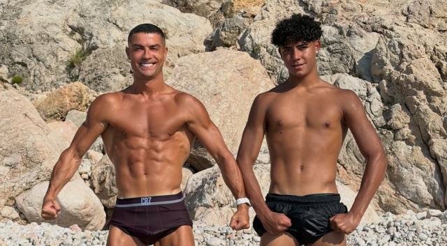 Ο γραμμωμένος Κριστιάνο Ρονάλντο φωτογραφήθηκε με τον γιο του και τον τρόλαρε για την προσπάθεια του να γίνει «φέτες»: Όχι ακόμα, του έγραψε