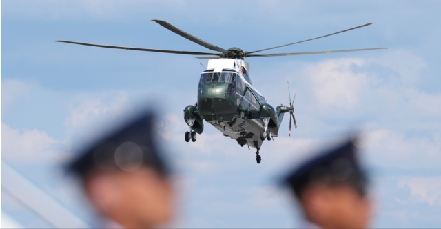 Έρευνα για το περιστατικό με το Marine One και επιβατικό αεροσκάφος: «Ο Τραμπ δεν κινδύνευσε»