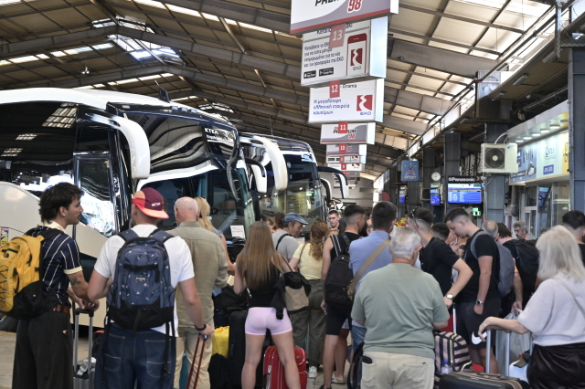 Κορυφώνεται η έξοδος του Αυγούστου: Γεμάτα πλοία και ΚΤΕΛ ενόψει Δεκαπενταύγουστου | Επικαιρότητα στο PlusTV.gr