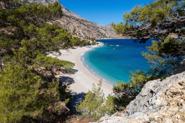 Απαγορεύτηκε η κολύμβηση στο Αρδάνι της Καρπάθου γιατί εντοπίστηκαν παλιά πυρομαχικά | Επικαιρότητα στο PlusTV.gr
