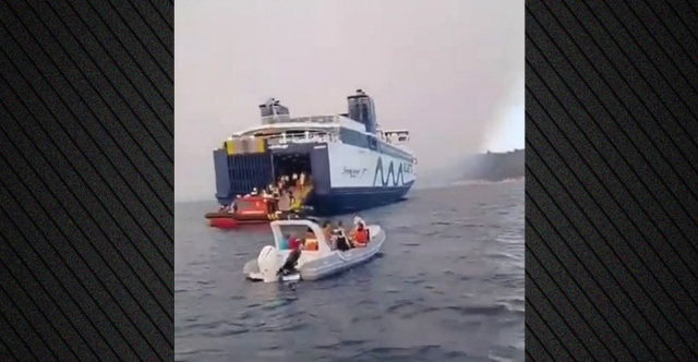 Φωτιά στη Σίβηρη Χαλκιδικής: Η συγκλονιστική μάχη για τον απεγκλωβισμό 481 ανθρώπων από την παραλία, ολονύχτια μάχη με τις αναζωπυρώσεις, δείτε βίντεο