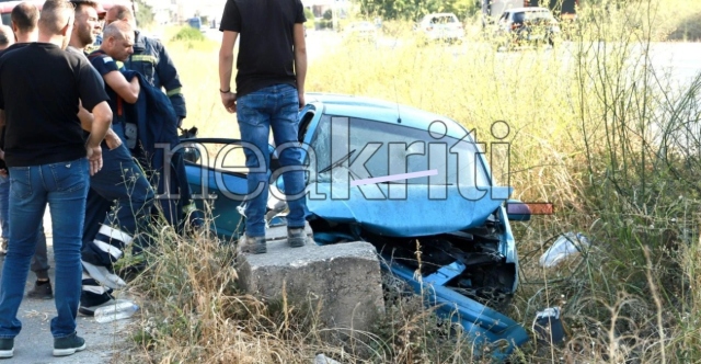 Αυτοκίνητο έπεσε σε χαντάκι στην Κρήτη: Απεγκλωβίστηκαν δύο άτομα, μία γυναίκα τραυματίστηκε