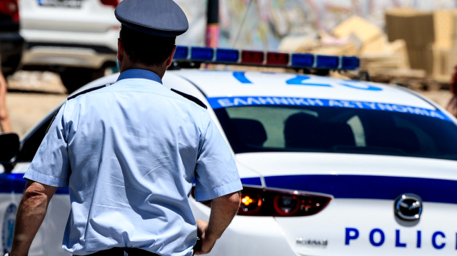 Συνελήφθη 26χρονη στην Αθήνα που αναζητούνταν από την Ιντερπόλ για ναρκωτικά | Επικαιρότητα στο PlusTV.gr