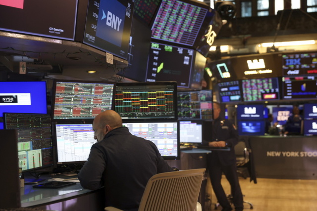 Wall Street: Ανάκαμψη με «σωσίβιο» από τα ομόλογα – Fed και Μέση Ανατολή περιόρισαν τα κέρδη 