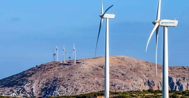 ΣΕ ΙΣΧΥ ΤΟ ΝΕΟ ΧΩΡΟΤΑΞΙΚΟ ΓΙΑ ΤΙΣ ΑΠΕ: ΠΟΥ ΑΠΑΓΟΡΕΥΟΝΤΑΙ ΤΑ ΑΙΟΛΙΚΑ ΠΑΡΚΑ, ΤΙ ΑΛΛΑΖΕΙ ΣΕ ΝΗΣΙΑ ΚΑΙ NATURA