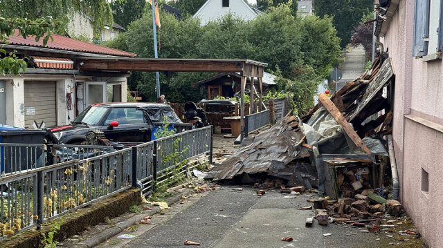 Μία νεκρή και εκτεταμένες ζημιές από τις σφοδρές καταιγίδες και τους ανεμοστρόβιλους σε περιοχές της Γερμανίας