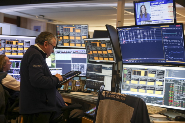 Wall Street: Επιστροφή στα κέρδη μετά την καταιγίδα των ομολόγων – Ώθηση από οικονομία και crypto