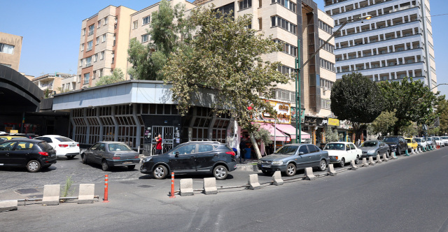 Ουρές έξω από τα βενζινάδικα στην Τεχεράνη, μετά την ανακοίνωση των αμερικανικών κυρώσεων | Επικαιρότητα στο PlusTV.gr