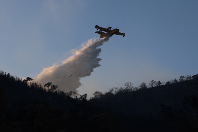 Πολύ υψηλός κίνδυνος πυρκαγιάς σήμερα σε Αττική, Εύβοια, Κρήτη και Αιγαίο, ποιες περιοχές είναι στο «πορτοκαλί»