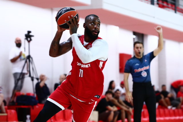 Ο Ολυμπιακός νίκησε τον Προμηθέα 77-63 στο πρώτο φετινό του φιλικό, έπαιξε ο ΜακΙντάϊρ | Επικαιρότητα στο PlusTV.gr